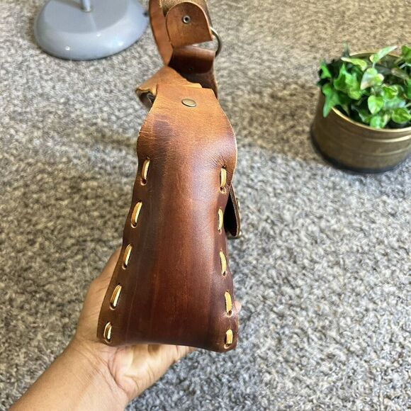 Beautiful Well Made Leather Shoulder Bag Hand TOOLED Dragon Flower Brown Small - Picture 3 of 14